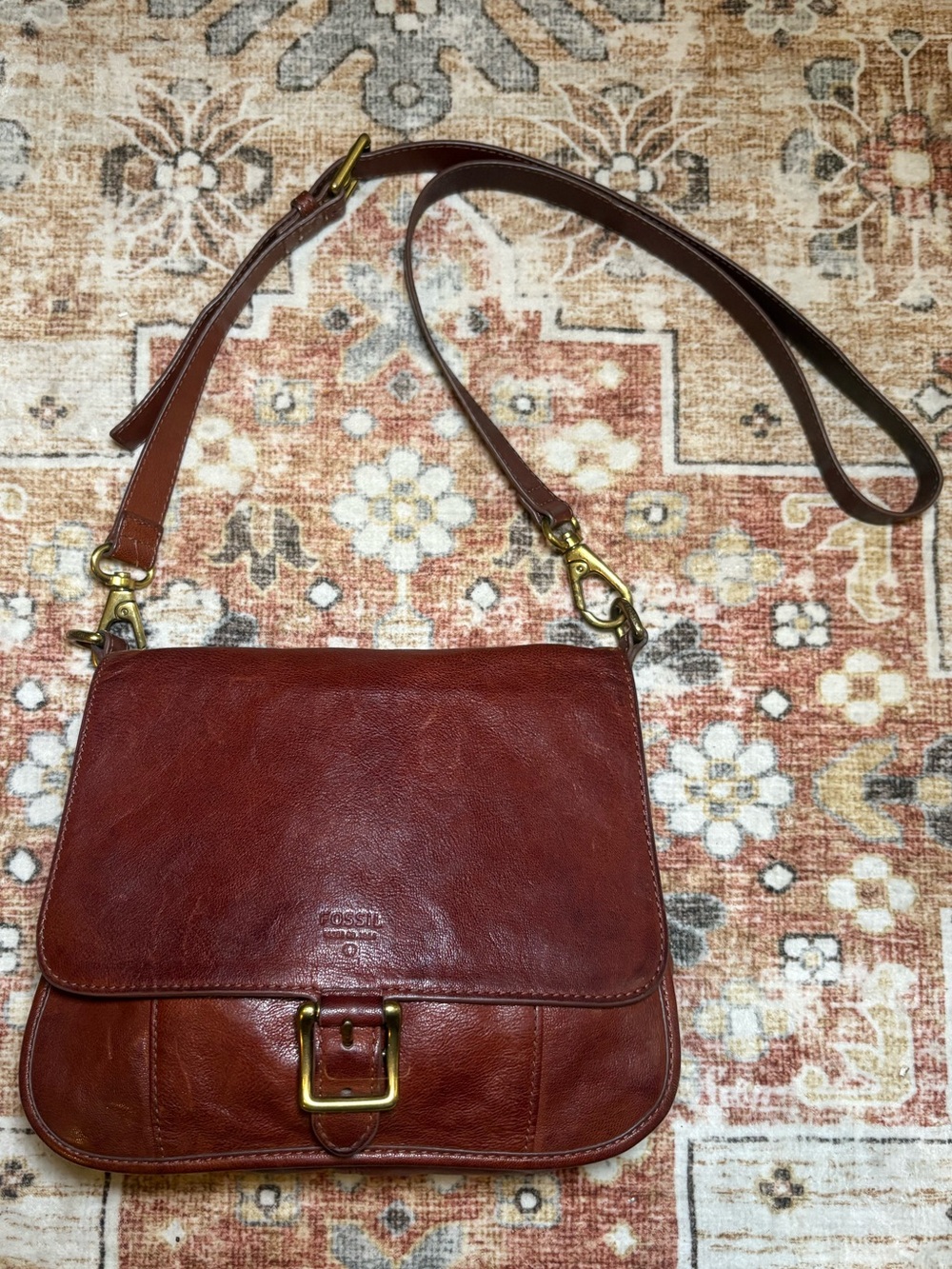 Fossil Leather Crossbody Messenger Bag in Chestnut Brown